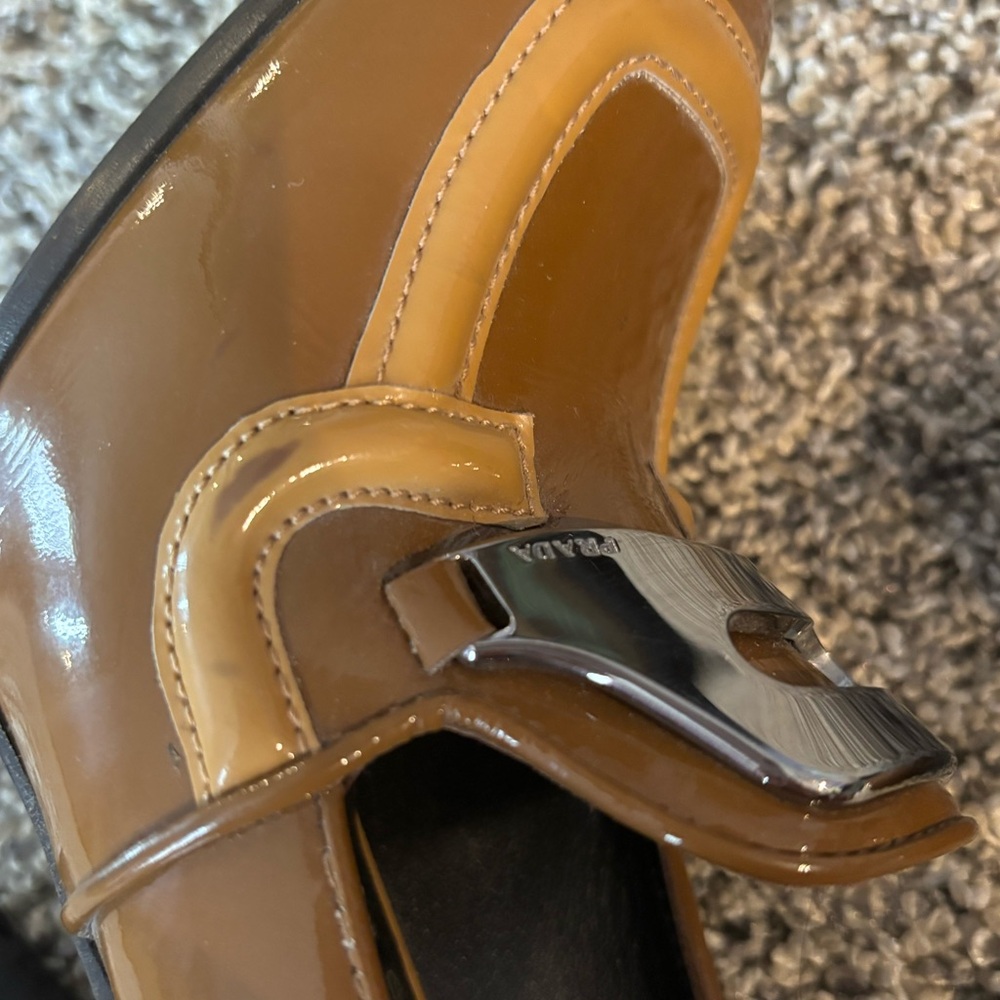 Prada shoes - Picture 4 of 8